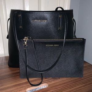 Michael Kors large carry all tote 🖤